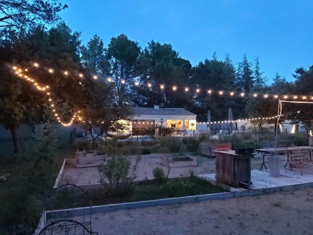 Gite Dans Les Pins Avec Piscine Villa Mazan Eksteriør billede